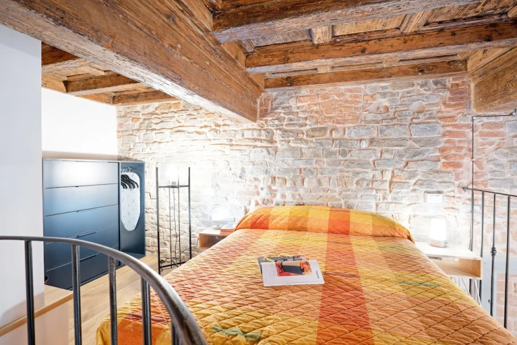Florence Oltrarno Duplex Apartment