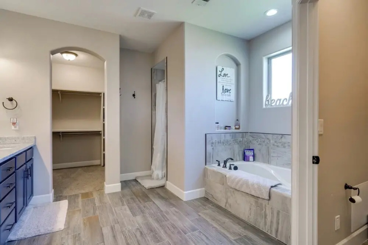 Carlsbad Retreat w/ Fire Pit & Fenced Yard!