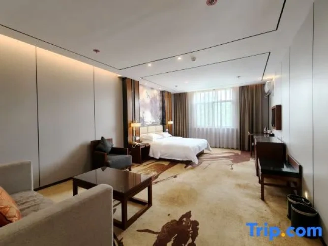 Quadruple Family Suite
