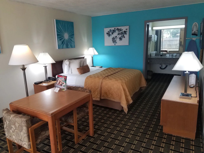 Discovery Inn