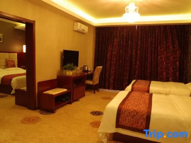 2 Bedrooms Deluxe Family Suite