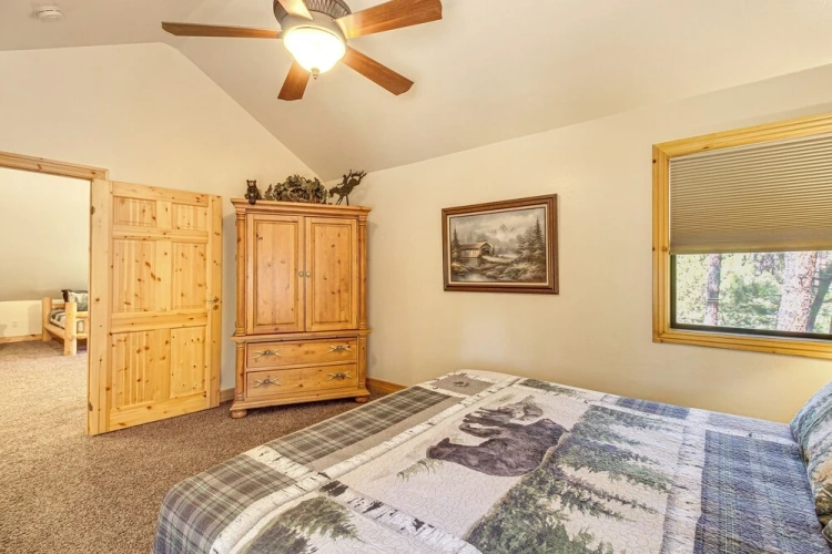 4 Bedrooms Cottage