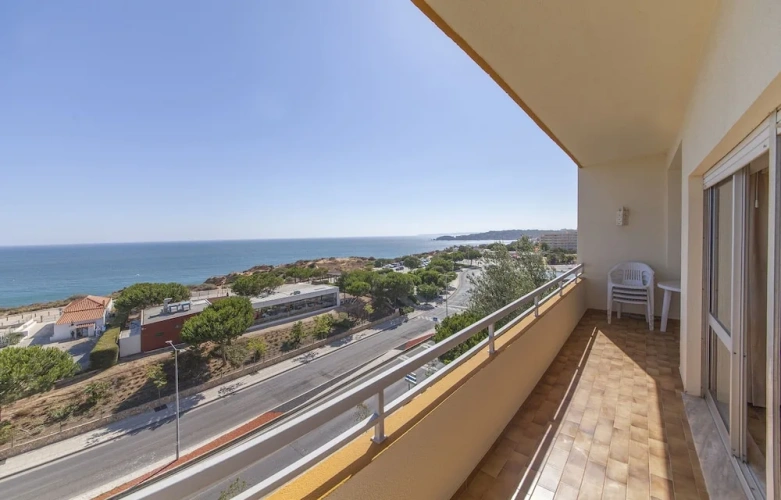 2 Bedrooms Apartment with balcony