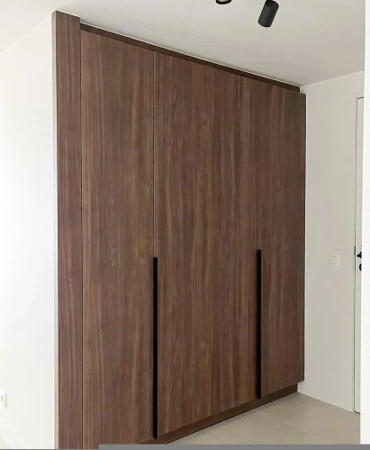 Huswell - Renovated Beachfront Apartment