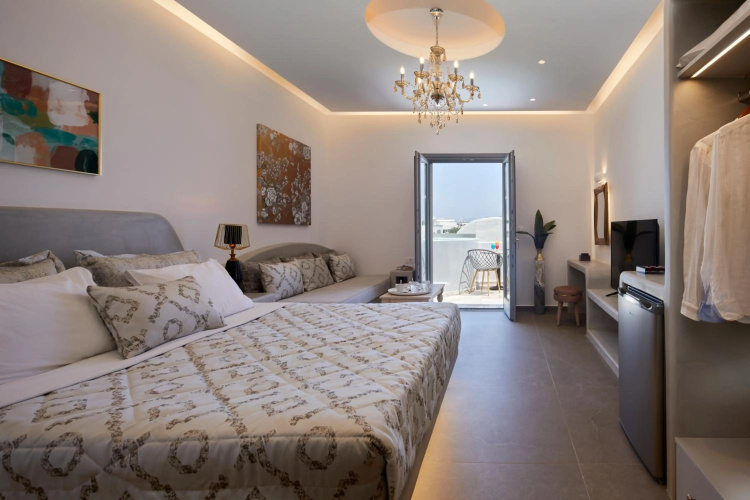 Amara Suites Santorini