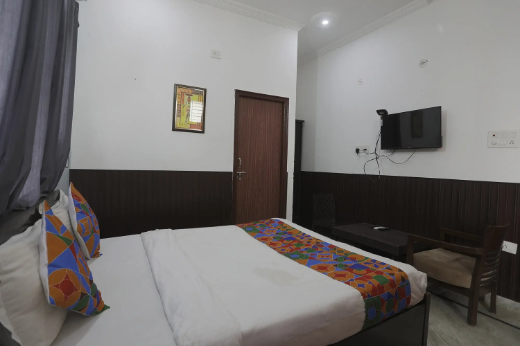 Fabexpress Samira Residency