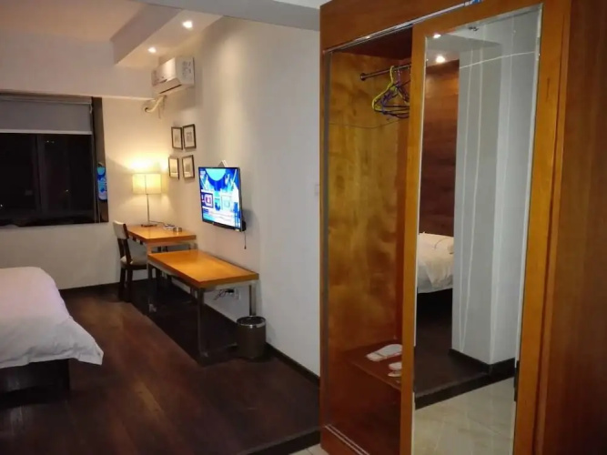 Cotton hotel