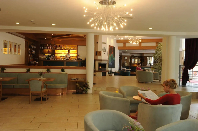 Hotel Montana