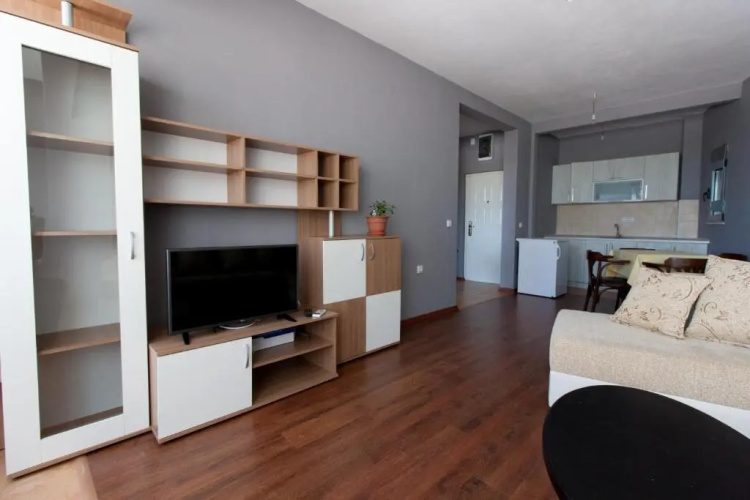 Art I Apartments