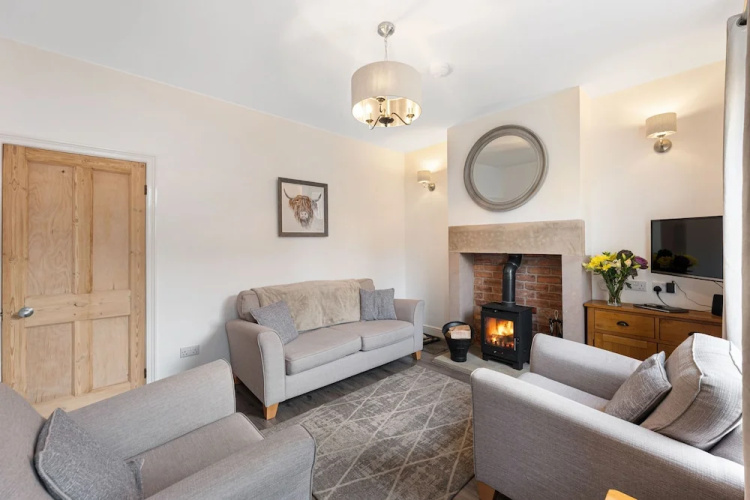 Host Stay March Cottage