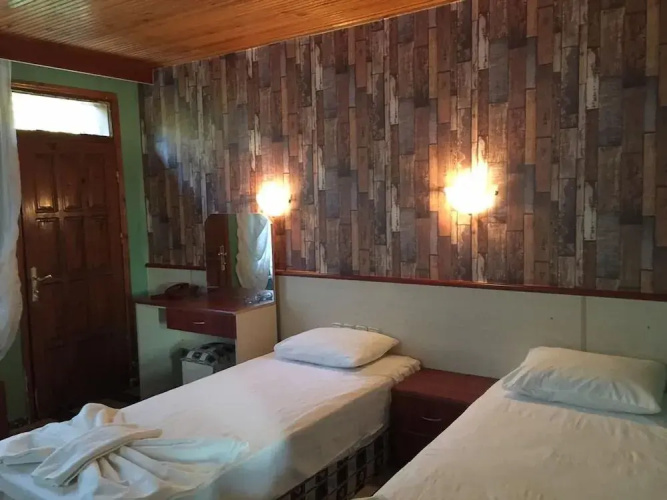 Silver Pine Hotel