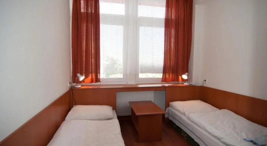 Hotel Avion