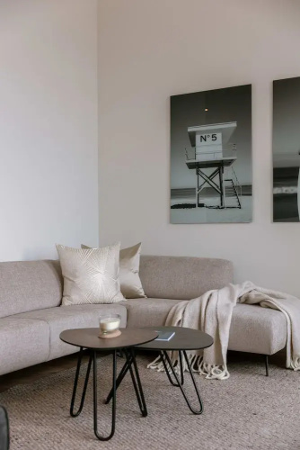 Stunning Seafront Apartment With Modern Comforts and Dike Views