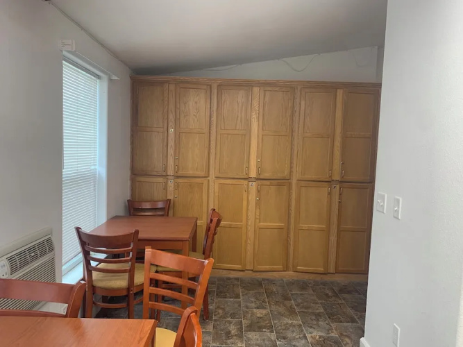 6 Plex Rental
