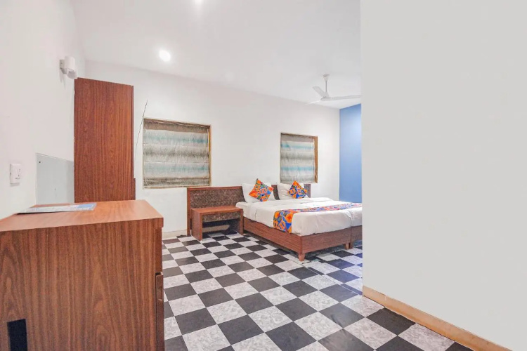 FabExpress Coco Goa Resort With Pool, Arpora