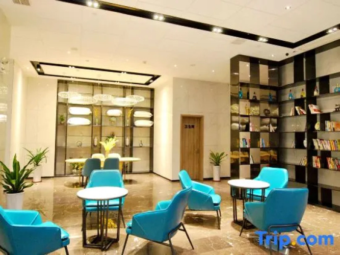 Sanyuan Hotel (Wuling Square)