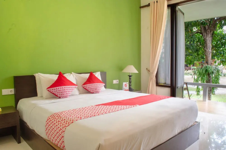 OYO 1508 Mascot Beach Hotel