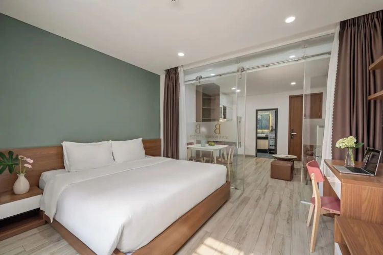 1 Bedroom Apartment