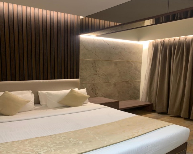 Deluxe Double room with view