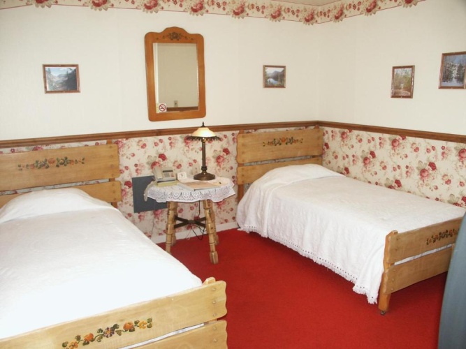 Standard Quadruple room with view