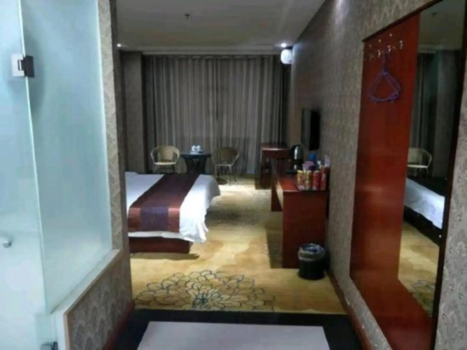 Longhai Hotel