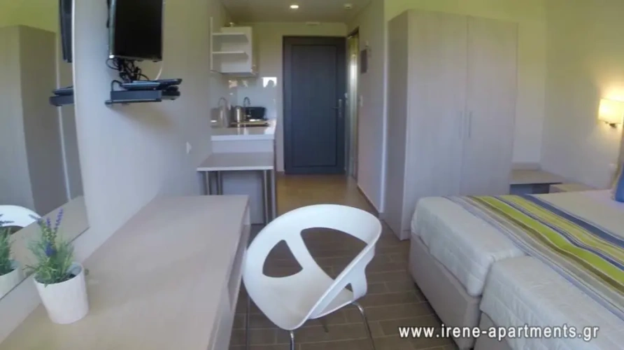 Deluxe Apartment with pool view