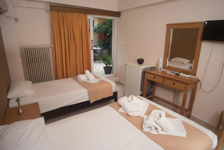 Byron Hotel