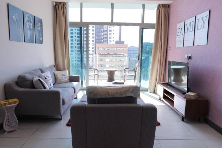 2 Bedrooms Apartment