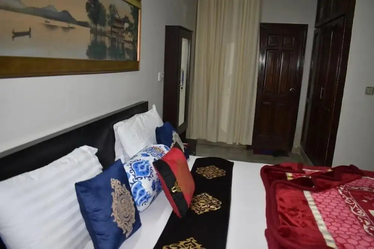 Neelum Guest House