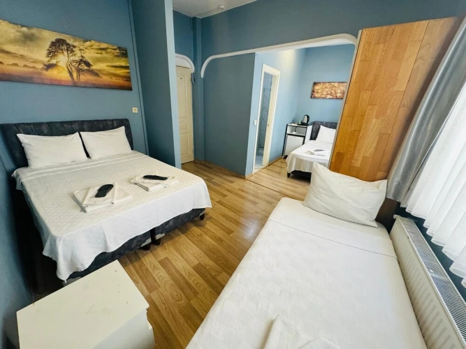 Standard Quadruple room