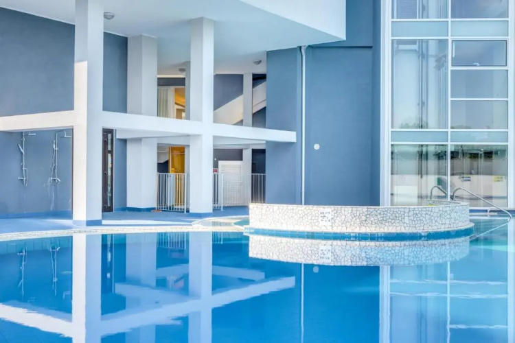 Apartaments Suites Ambassador