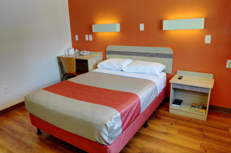 Motel 6 Slidell, LA - New Orleans