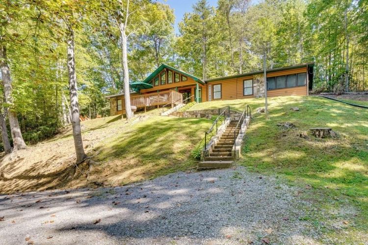 4 Bedrooms Cottage