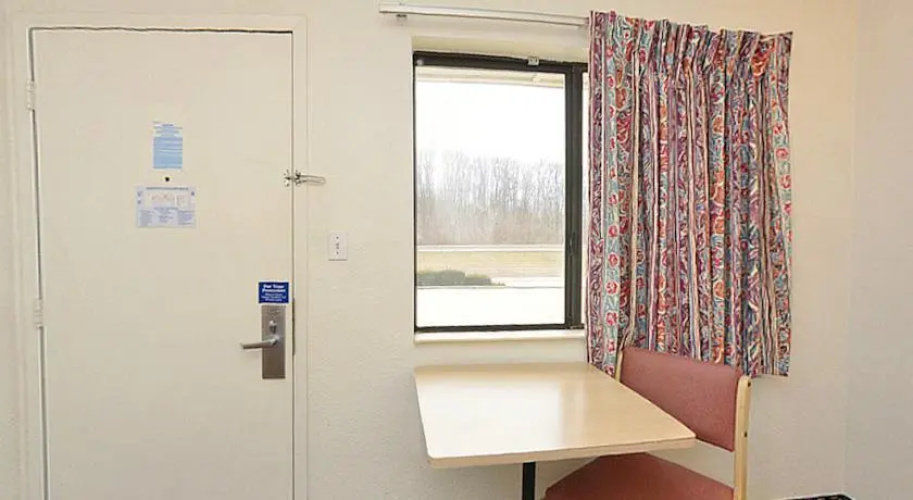 Americas Best Value Inn St. Louis/north