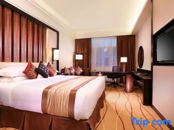 Royal Double Club room