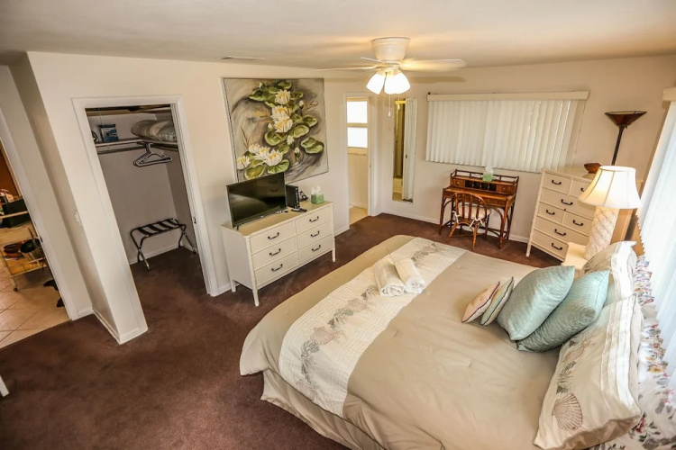 5167Estero