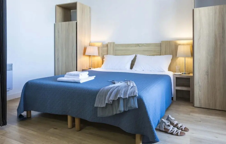 Chic Parkside Apartment