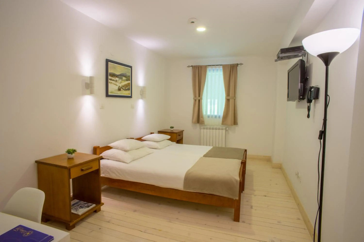 Polar Star Hotel