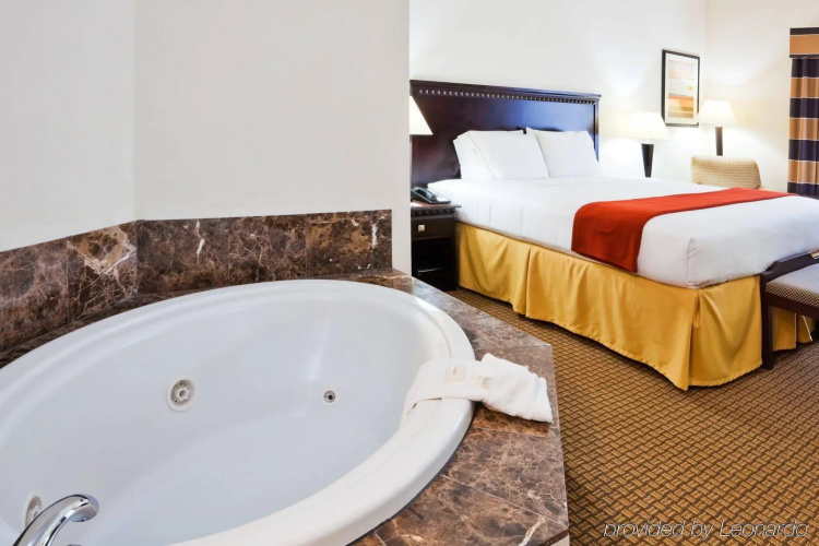 Holiday Inn Express Bartow by IHG