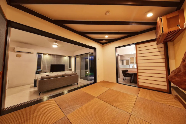 SKY Villa Toyohara