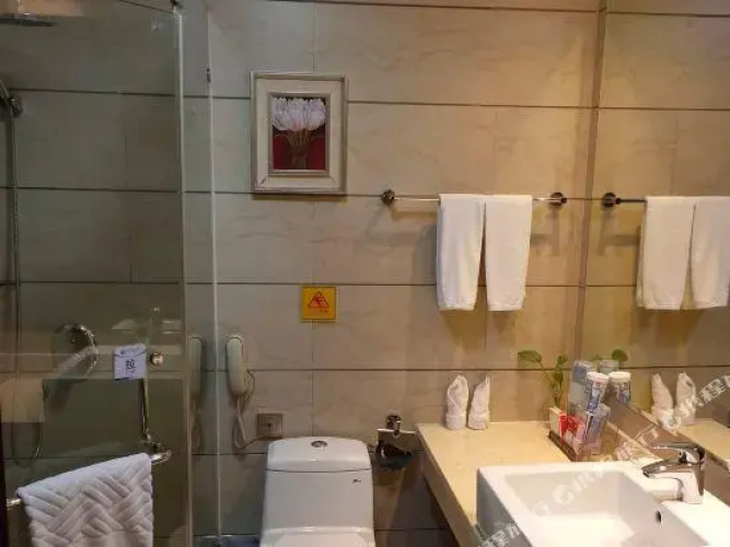 Huayun Hotel