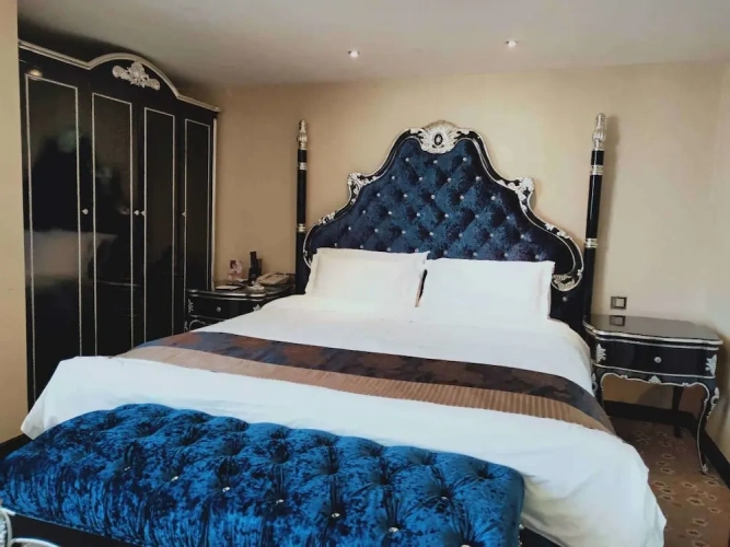 Executive Suite