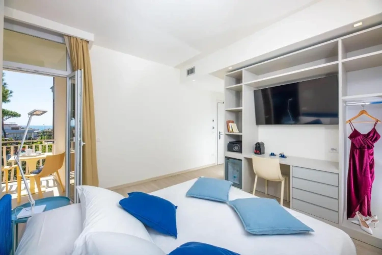 Deluxe Double room with balcony