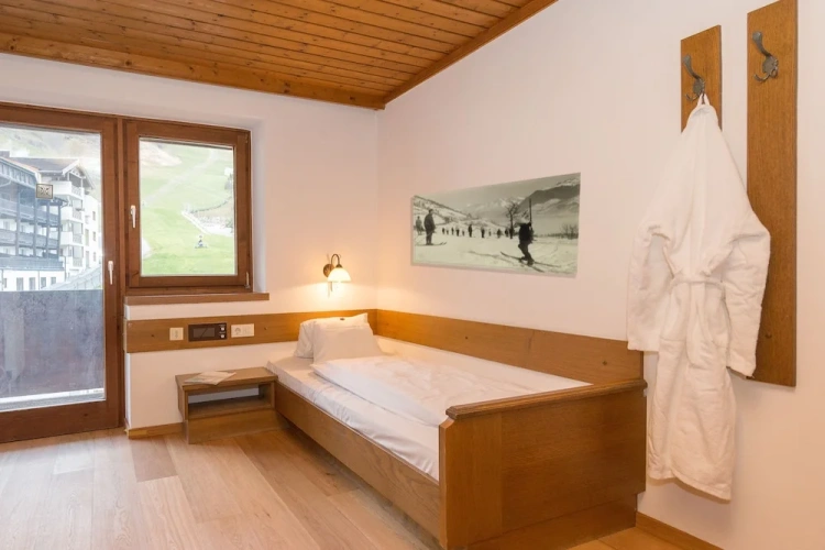 Superior Single room with balcony