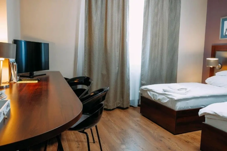 Standard Double Suite