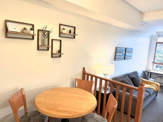 Alpenglow Lodge Family Studio with Sofa Bed by MVA
