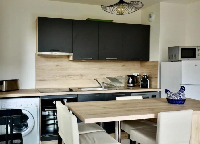 2 Bedrooms Apartment