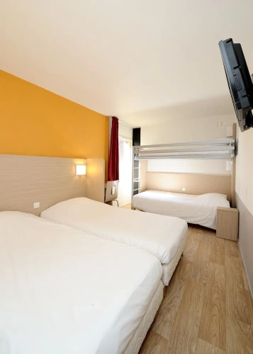 Standard with shower Quadruple room