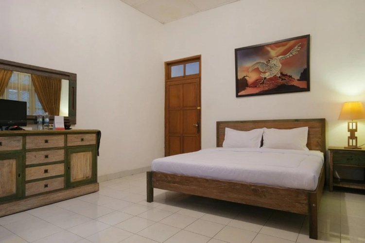 RedDoorz @ Griya Cemara Homestay Yogyakarta