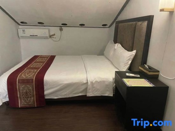 Quadruple Family Suite